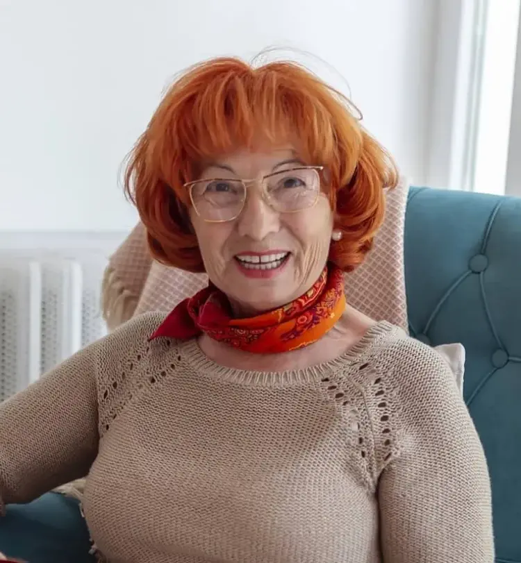 70-year-old-woman-orange-hair-trend-2023