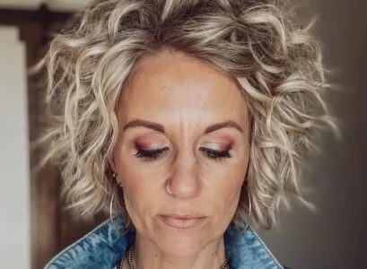 Hairstyles-2023-short-haircut-for-thick-hair-women-over-50