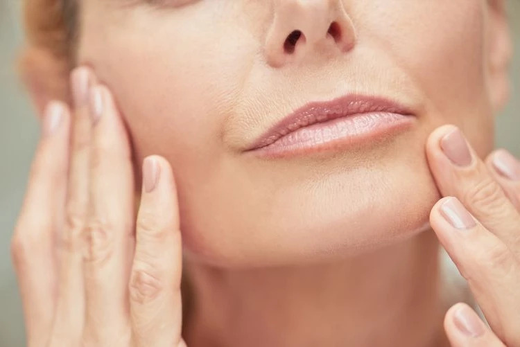 How-to-remove-lip-wrinkles-naturally-with-home-remedies