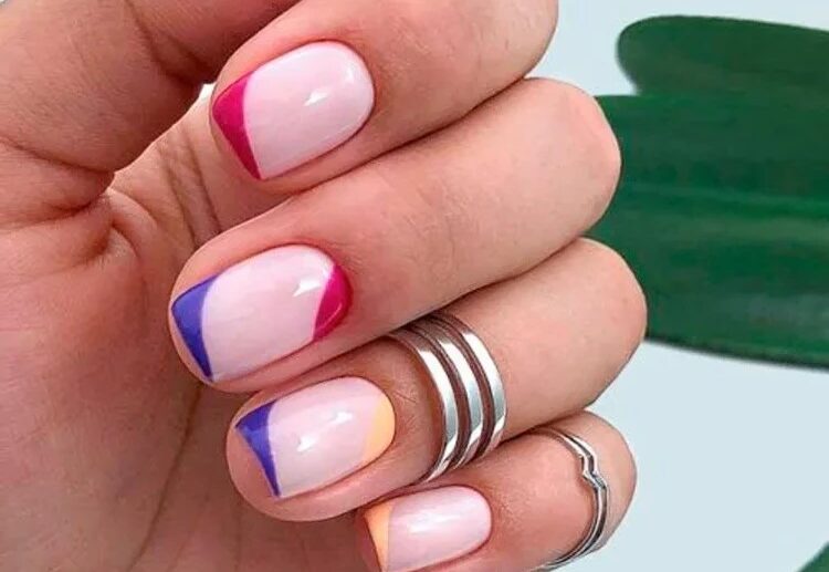 Short-nails-2023-discover-the-most-beautiful-nail-designs