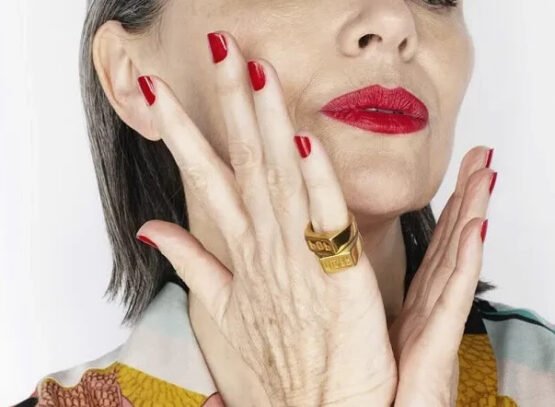 What-manicure-for-women-over-60-in-2023-is-trendy