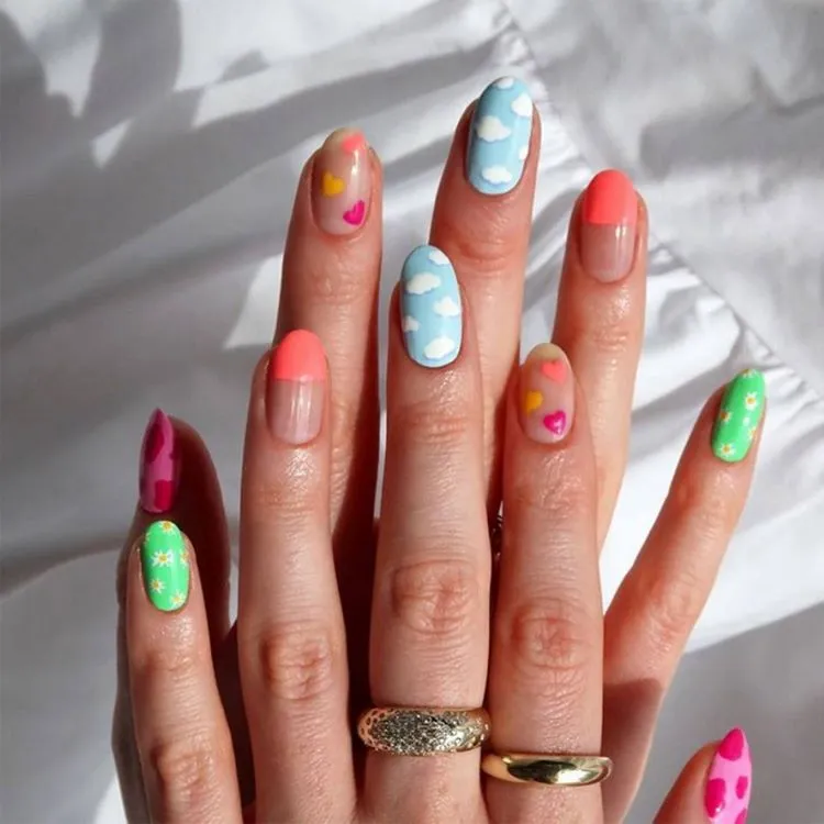 What patterns and prints can you mix and match nail art trends