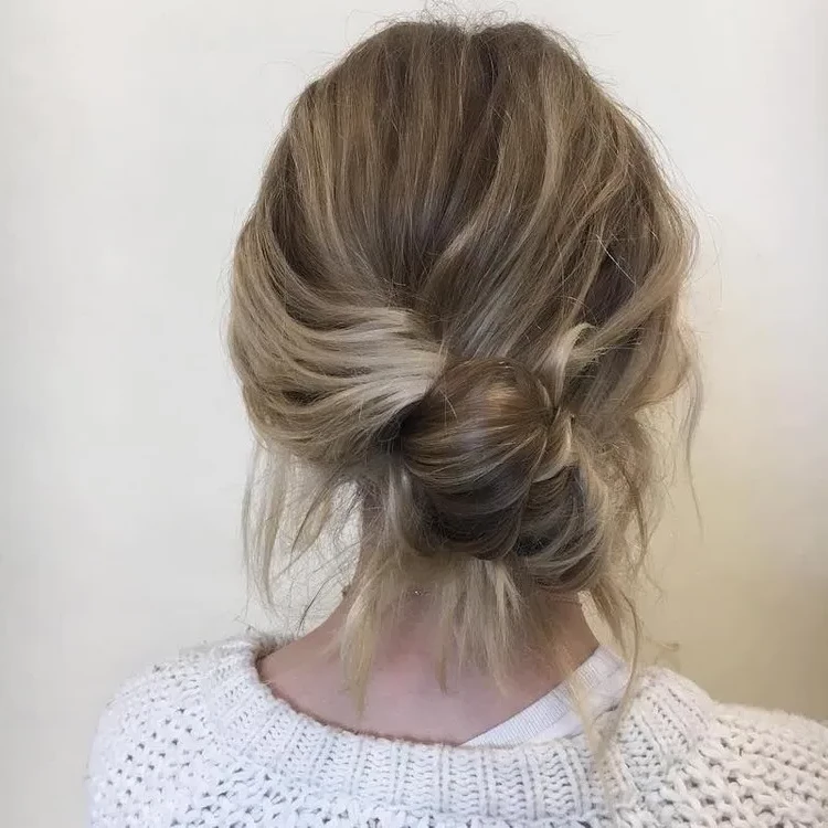 VIDEO: How to do a modern banana bun properly to get THE trendy hairstyle  for 2023?