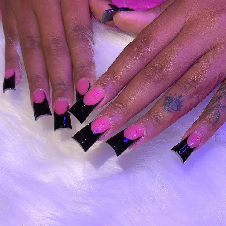 black and pink duck nails_duck nails 2023