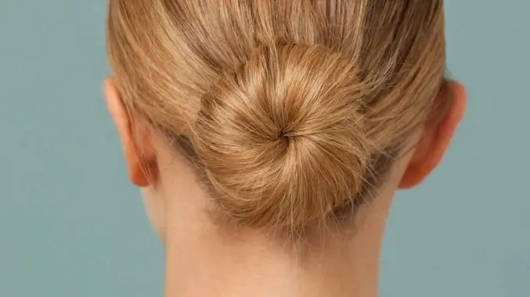 bun-hairstyles-for-spring-2023-styling-tips-and-instructions