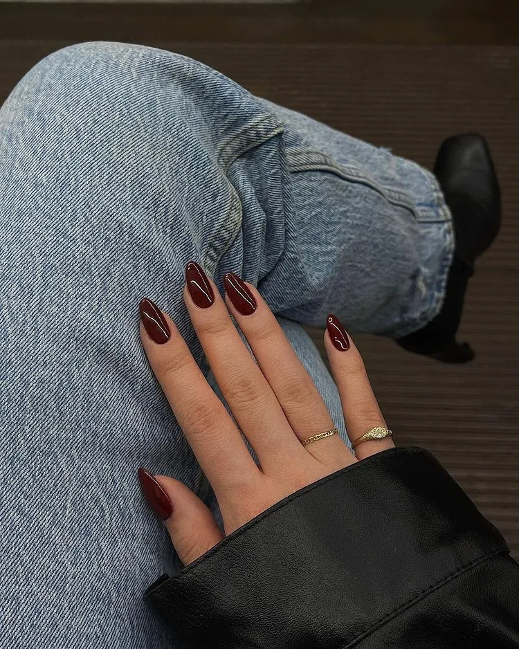 burgundy red nails trends 2023