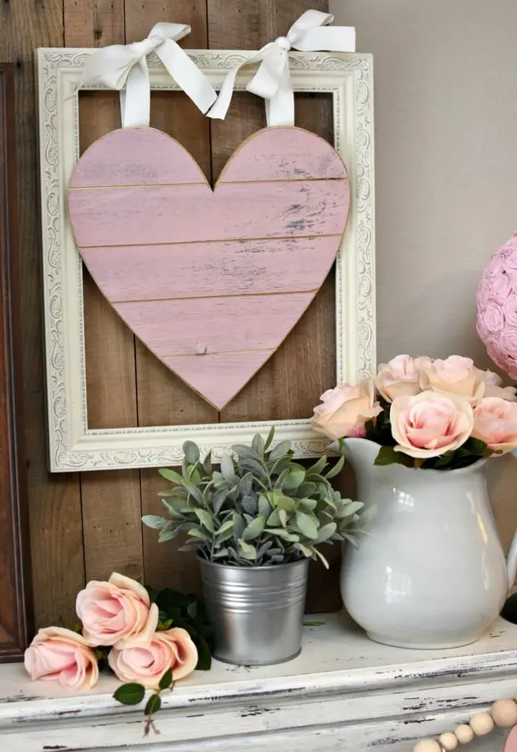 decoration-ideas-for-valentine's-day-with-artificial-flowers-and-heart-made-of-wood