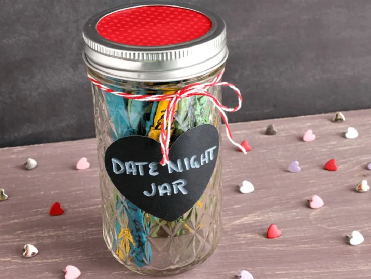 diy-valentine-gift-for-men-homemade-jar-date-night-idea-romantic