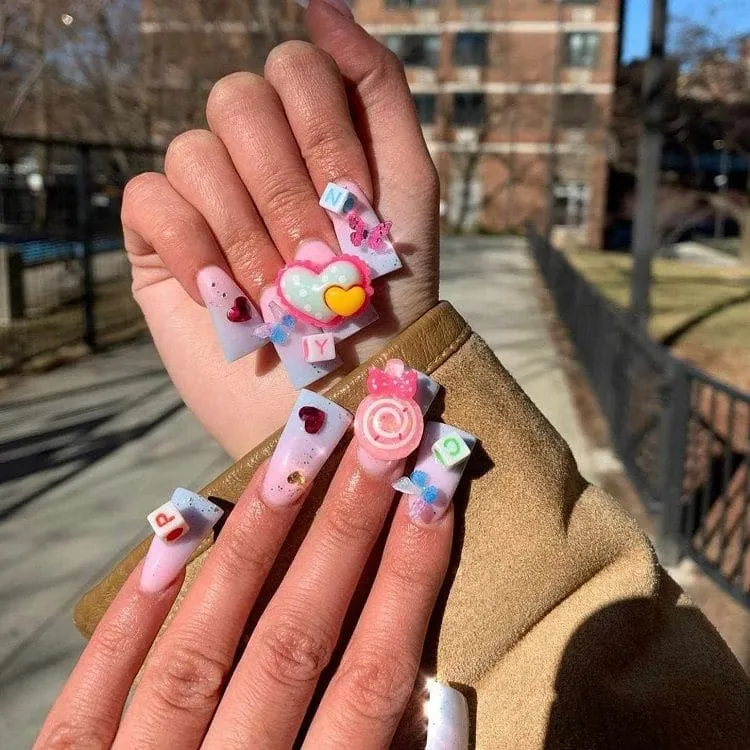 duck nails_nail trends 2023