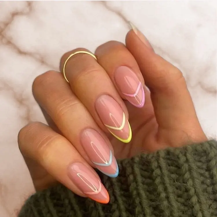 file-nails-in-almond-shape
