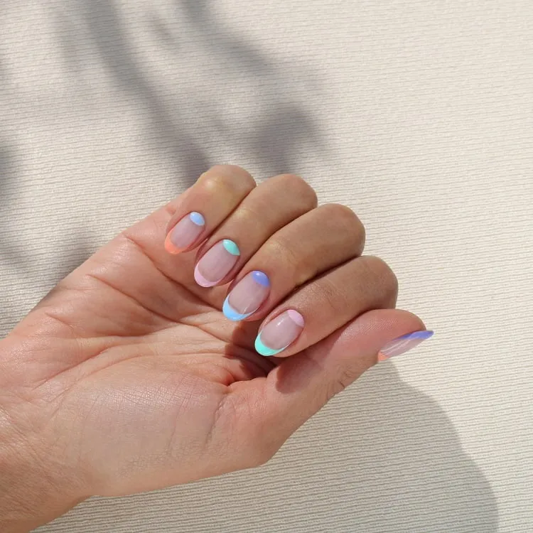 french-coloured-tip-nails-2023