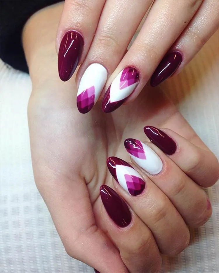 geometric ombre nail design 2023 trends