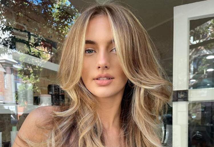 gorgeous looking hair in layers butterfly haircut