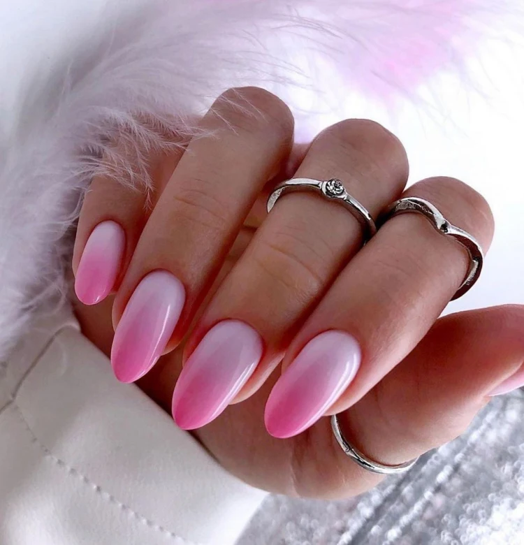 gradient nails light and darker shades pink ombre effect