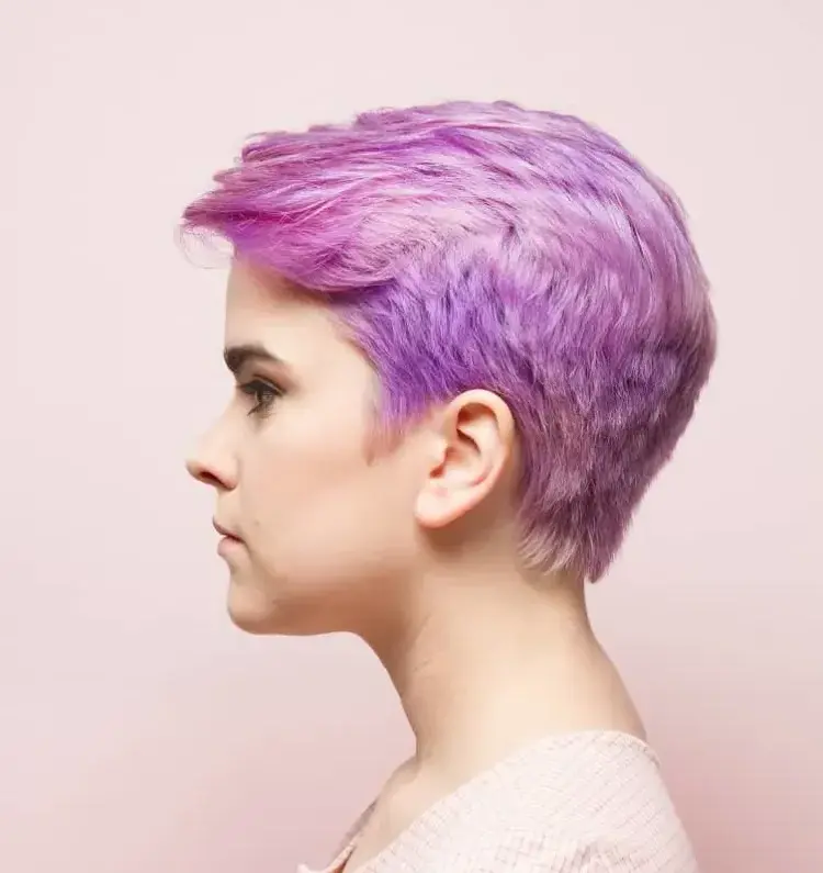 hair-pastel-lavender-lilac-colour-chic-trend-2023