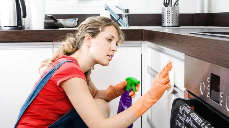how to clean greasy cabinets soft microfiber cloth gloves