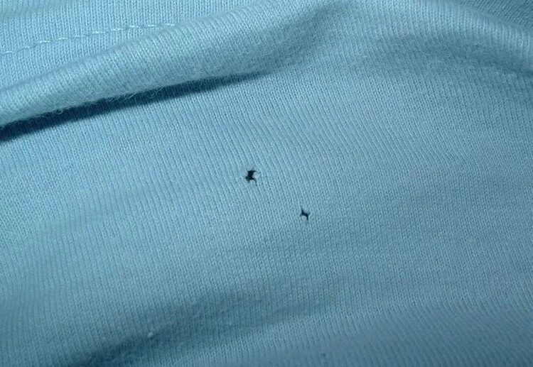 how-to-repair-small-holes-in-clothes