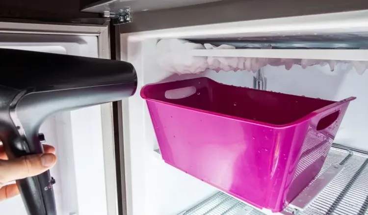 how to start defrosting the freezer