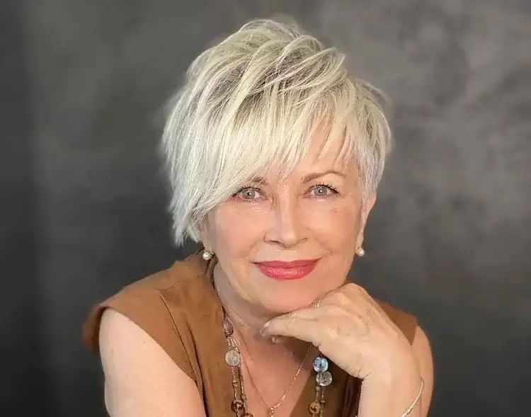 Short hairstyles for fine hair over 50: Find the classic haircuts with a  modern twist in 2023!