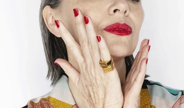manicure for women over 60 2023 rejuvenate refine hands mature skin short nails