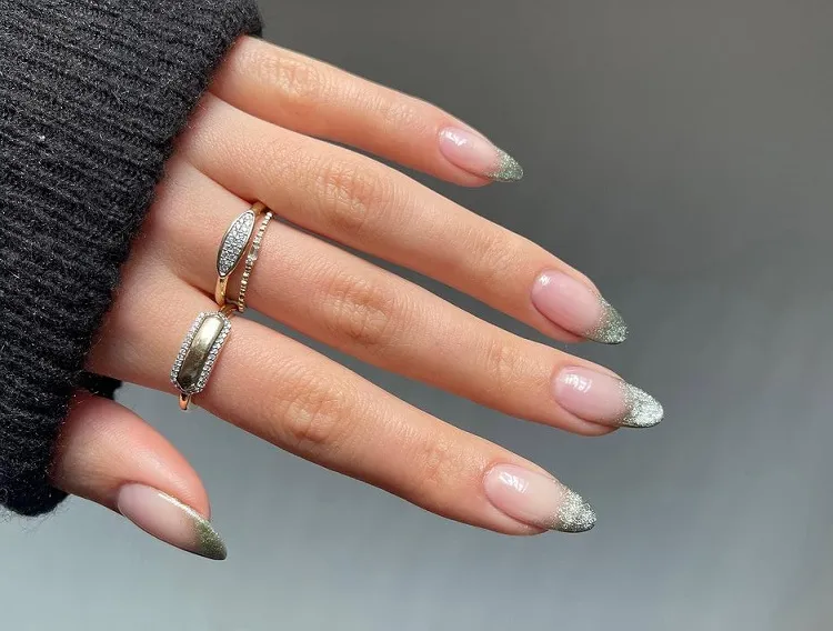 monochrome glitter nails silver ideas very trendy