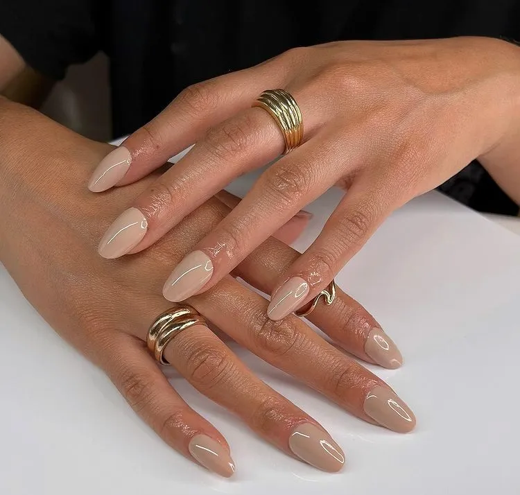 old money nails nude glazed minimalist manicure