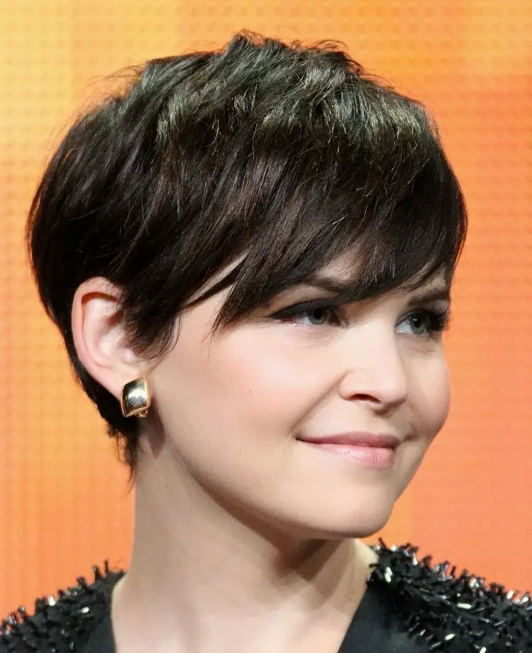 pixie haircut for oval face shape ideas hairstyles 2023
