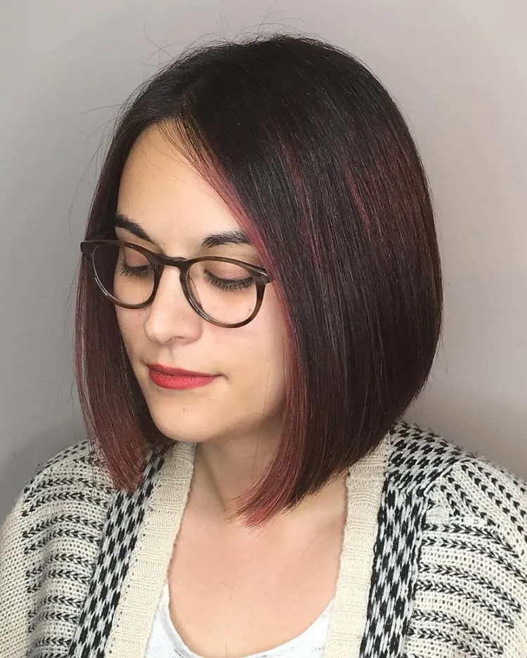 red-bob-cut-for-round-face