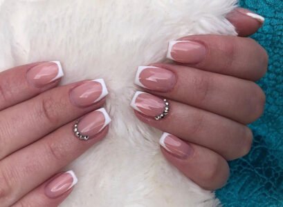 short-french-nails-with-rhinestones-2023