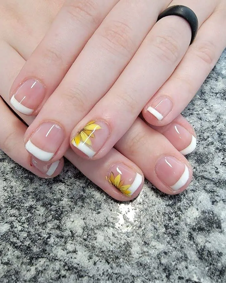 short-french-nails-with-sunflowers-art