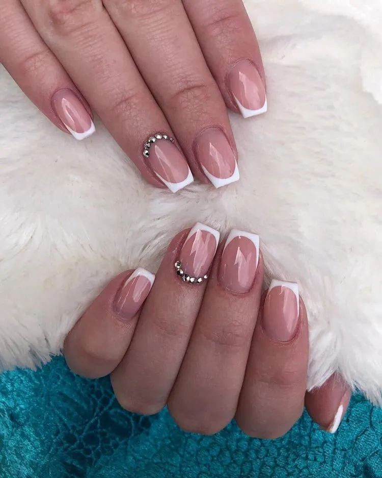 short-french-tip-rhinestone-nail-art