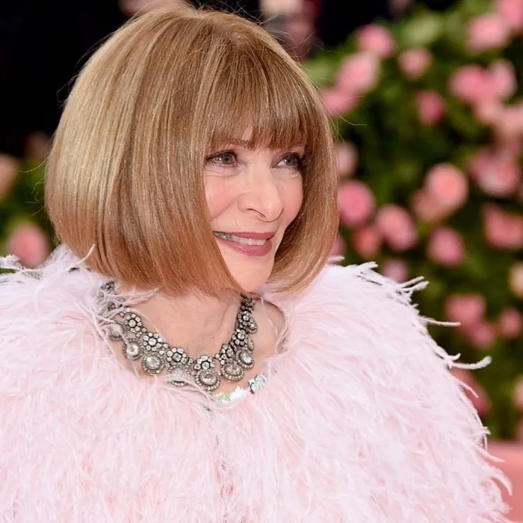 Does Anna Wintour Wear a Wig Hairs the Story