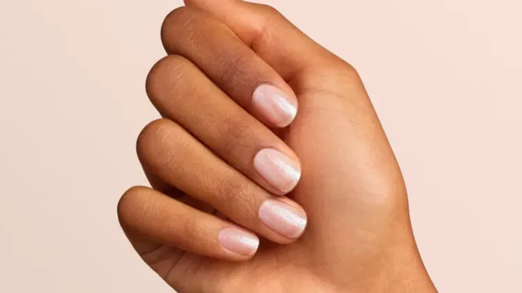short nails classic manicure soft pink color