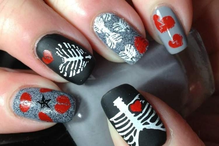 skeleton hearts grey black white red nails