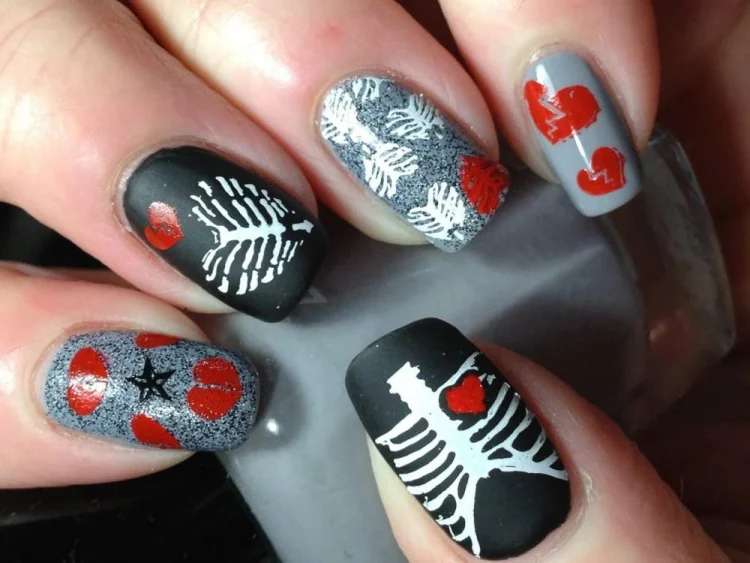anti Valentine's Day nails skeleton hearts grey black white red nails manicure design