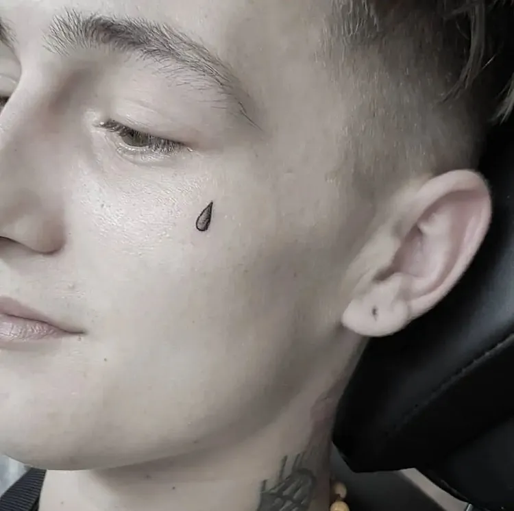 teardrop-face-tattoo-for-men-meaning
