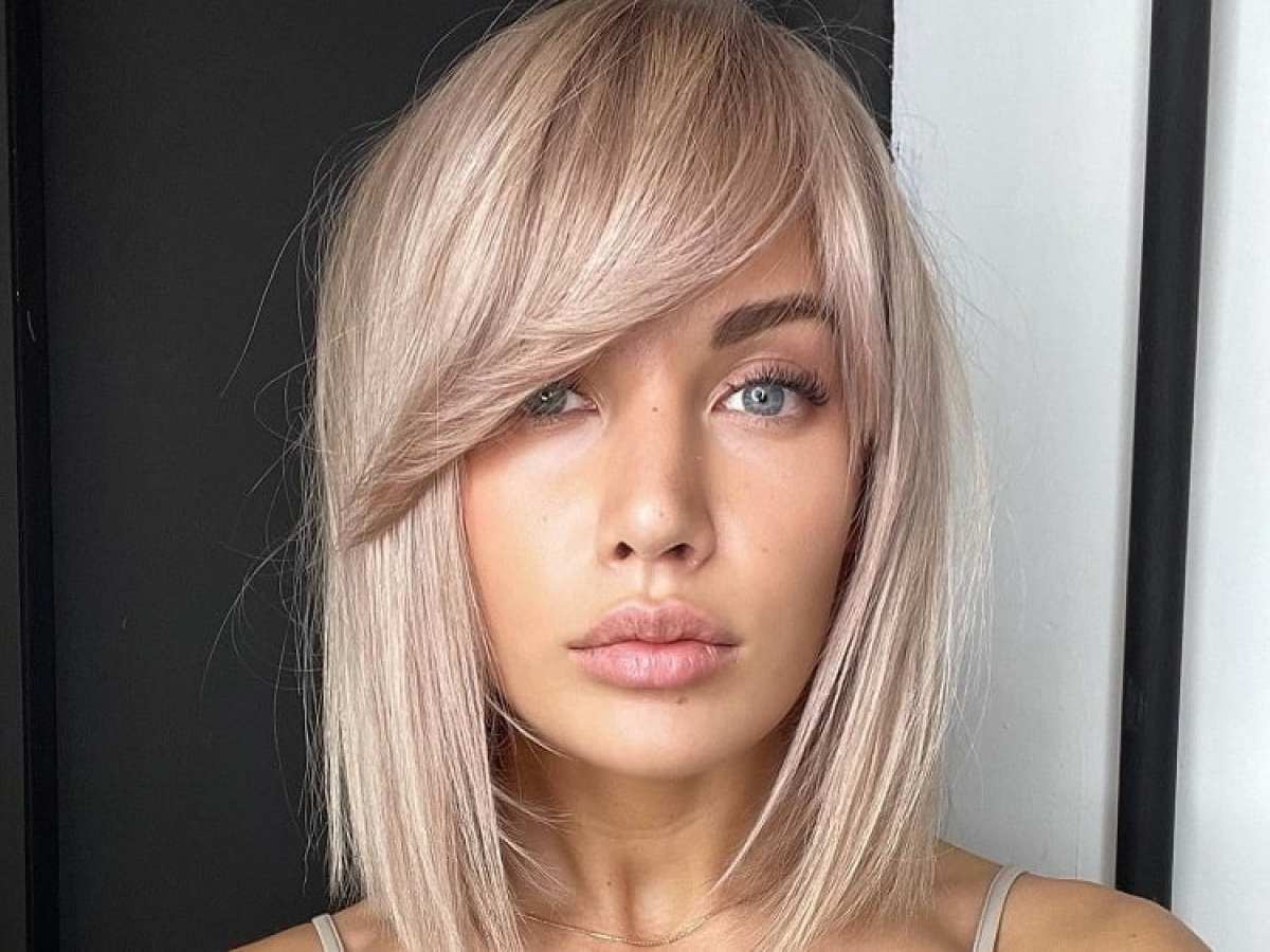 Asymmetrical bangs 2023: Find out how to style them and if this hairstyle  is really for you!