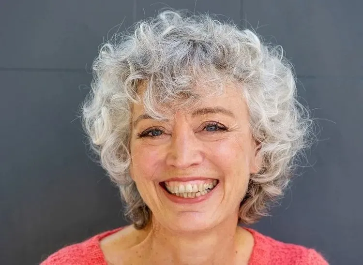 trendy natural curly hairstyles for women over 60