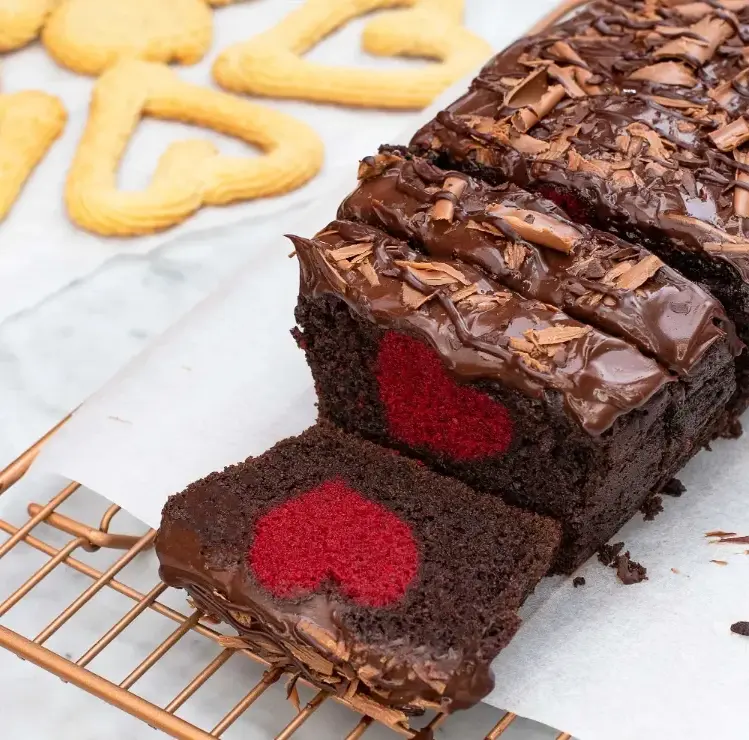 valentines-day-cake-in-heart-shape-chocolate-cake-with-filling-recipe