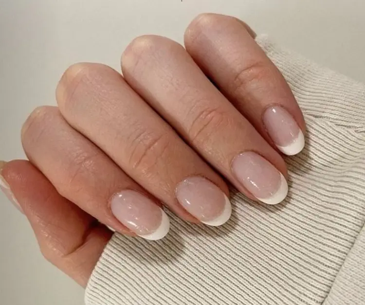 vanilla french nails kiley jenner nail trends 2023 minimalistic design