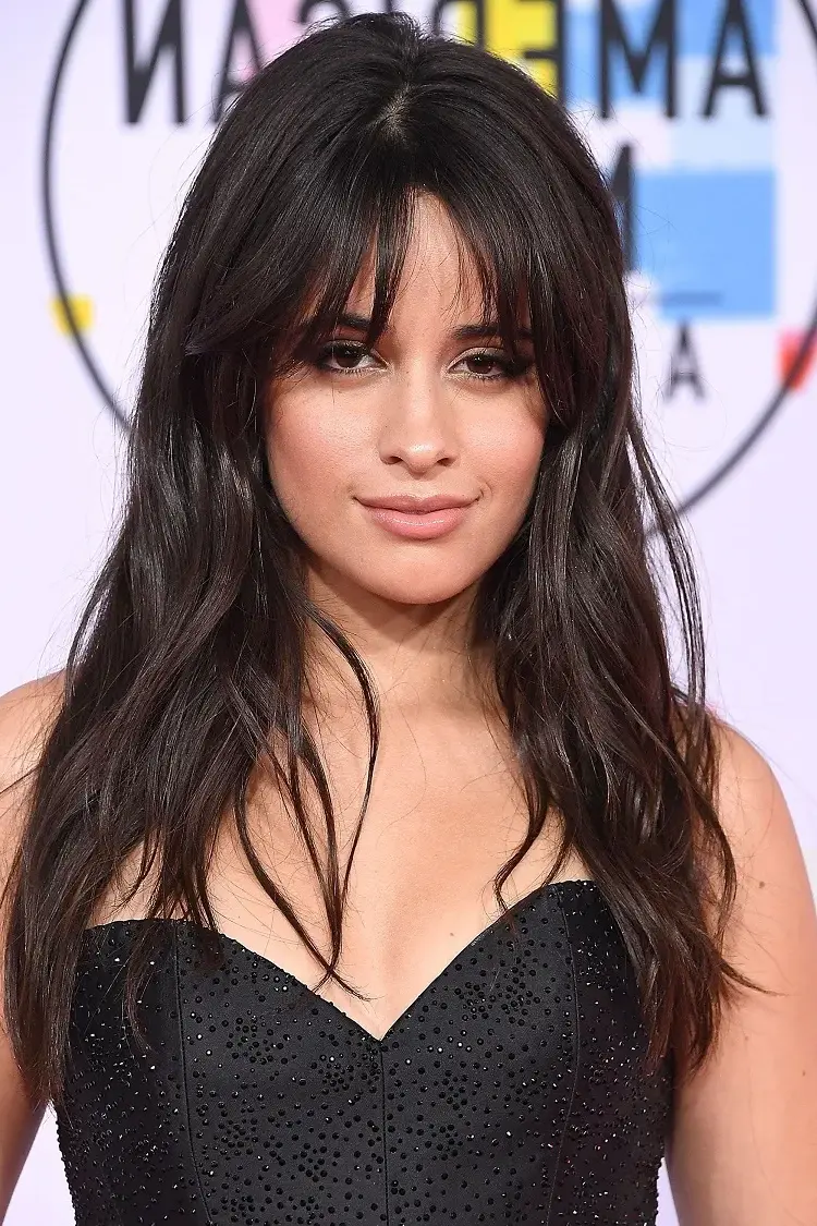 wavy hairstyle camilla cabello trends 2023 haircut with bangs