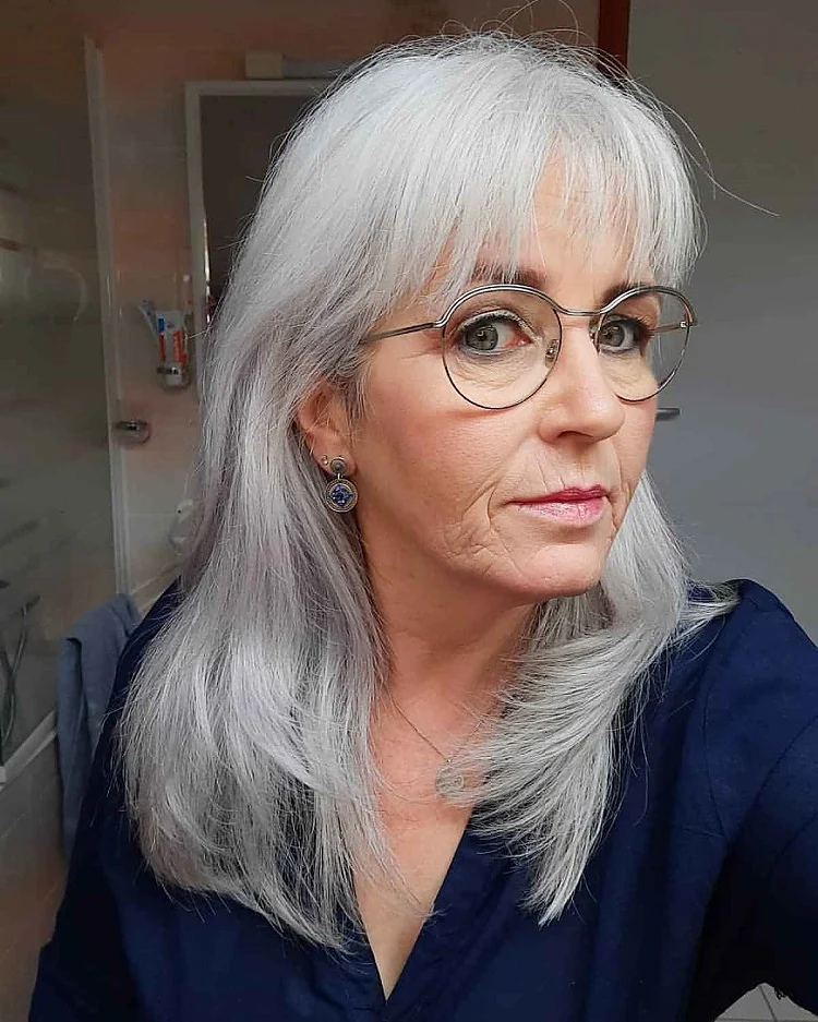 women's-trendy-haircuts-60-year-old-with-fringe