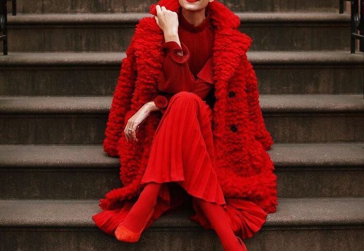 fashion trends 2023 25 chic monochromatic outfits for women over 50