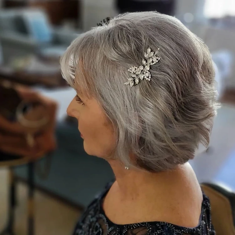 Festive short hairstyle for mother of the bride