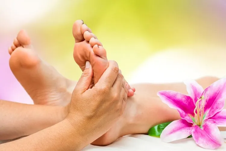 foot detox massage pressure points well being