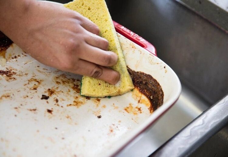 How-to-clean-burnt-casserole-dishes-proven-and-tested-methods