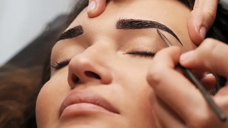 How-to-hide-your-darkened-brows
