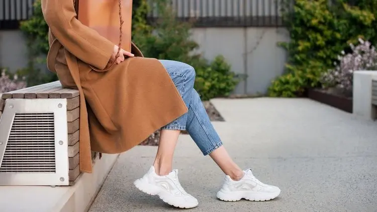 Jeans-sneakers-and-coat-for-spring-2023-fashion-trends-for-mature-women