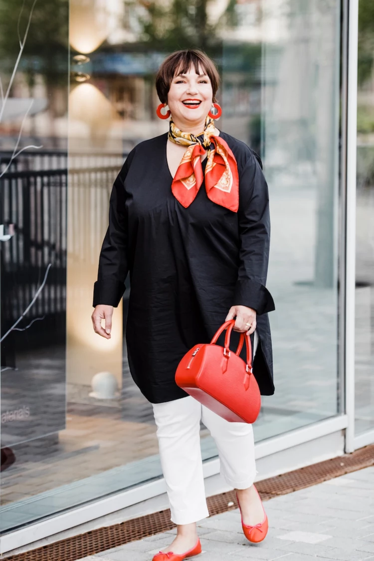 How to dress when you are over 60 and overweight Tunics for women outfits to look slimmer