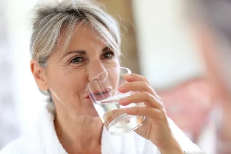 What is the best skincare for aging skin in spring Drink more water